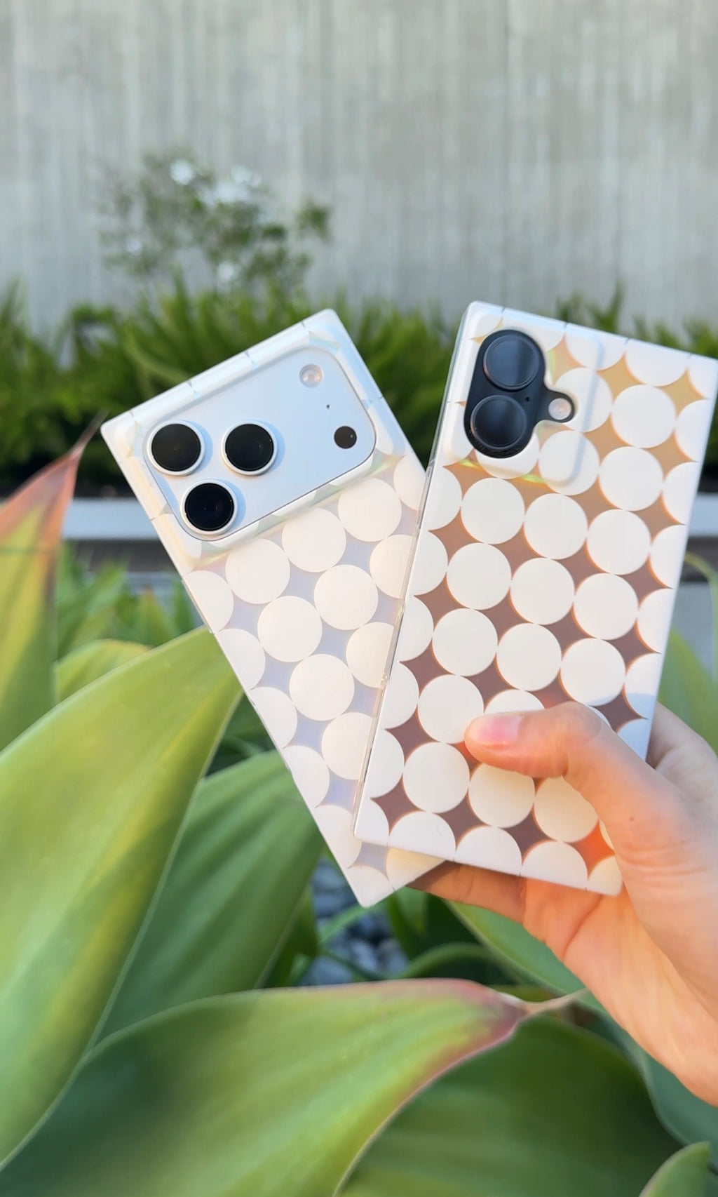 Iridescent Phone Case (iPhone 17)
